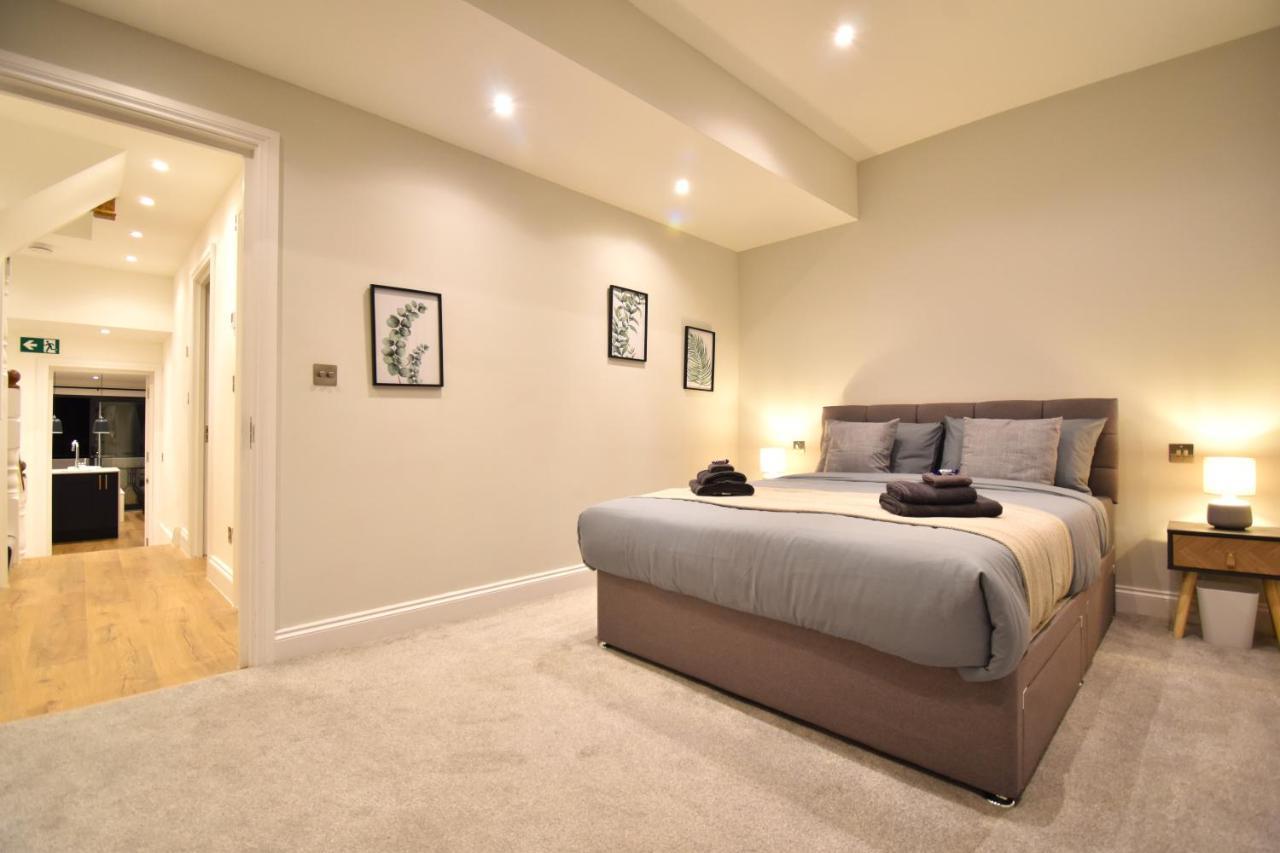 Stunning 3 Bed Apartment Лондон Экстерьер фото